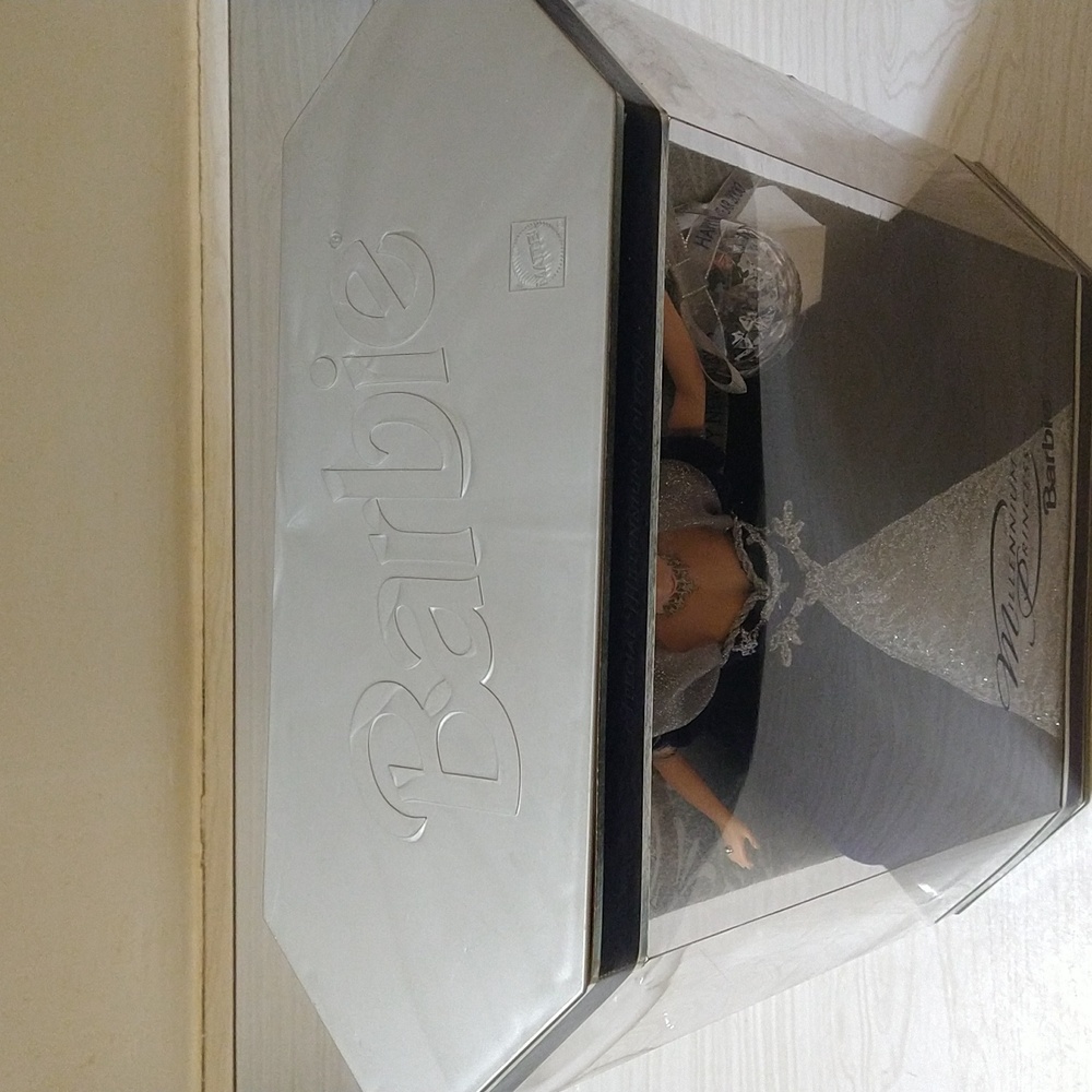 Vintage 1999 Millennium Princess Barbie Mattel - Picture 6 of 7